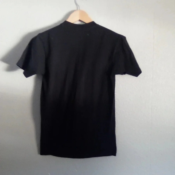 T- Shirt size small ( box BA ) - Picture 2 of 2